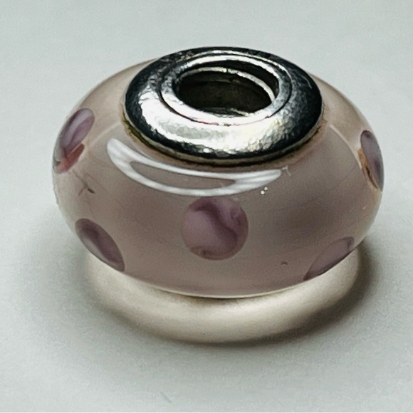 Pink Murano Glass with polka dots and silver center - Picture 2 of 6